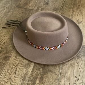 Minnetonka hat, size large